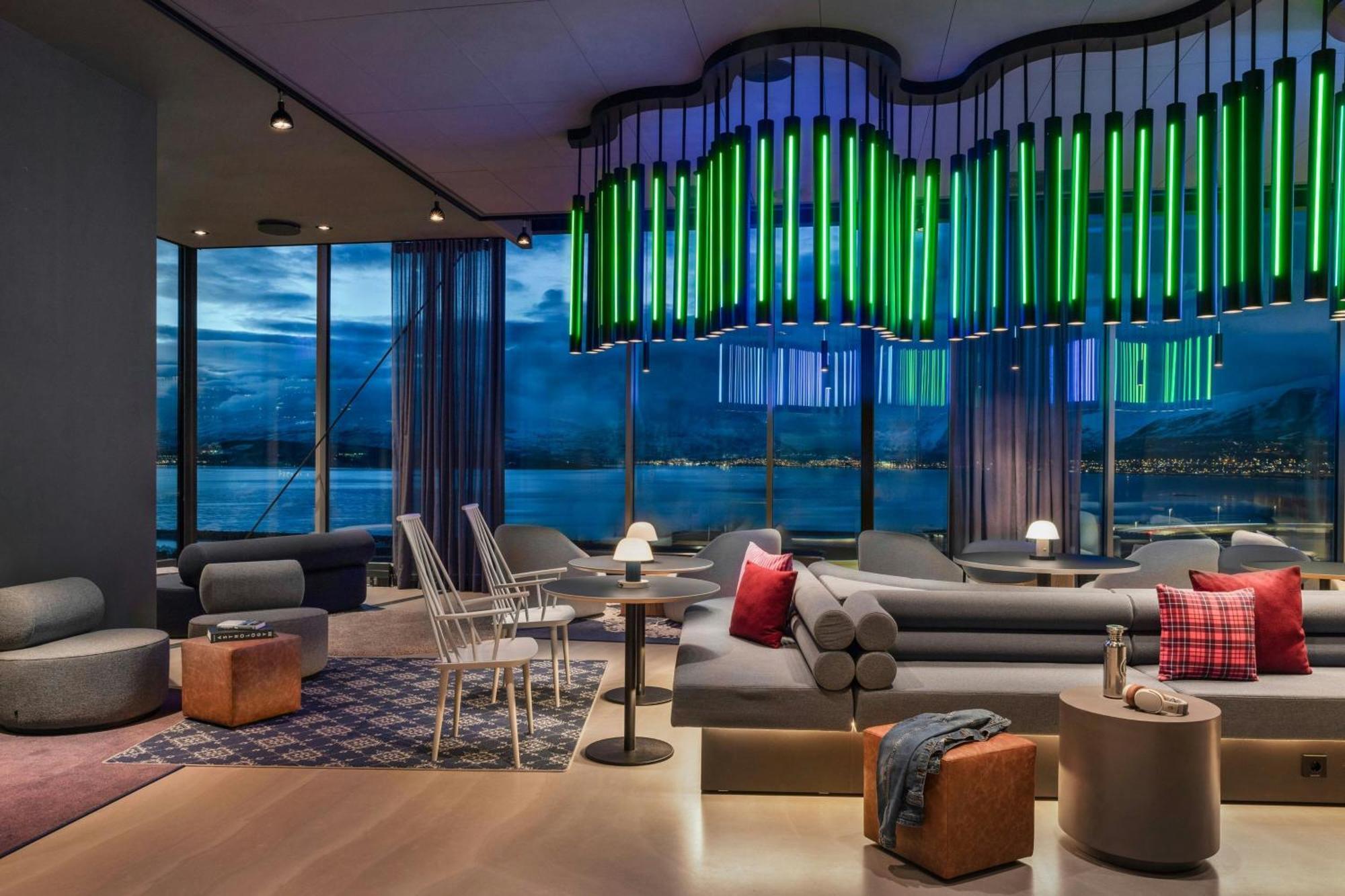 Moxy Tromso Hotel Ngoại thất bức ảnh