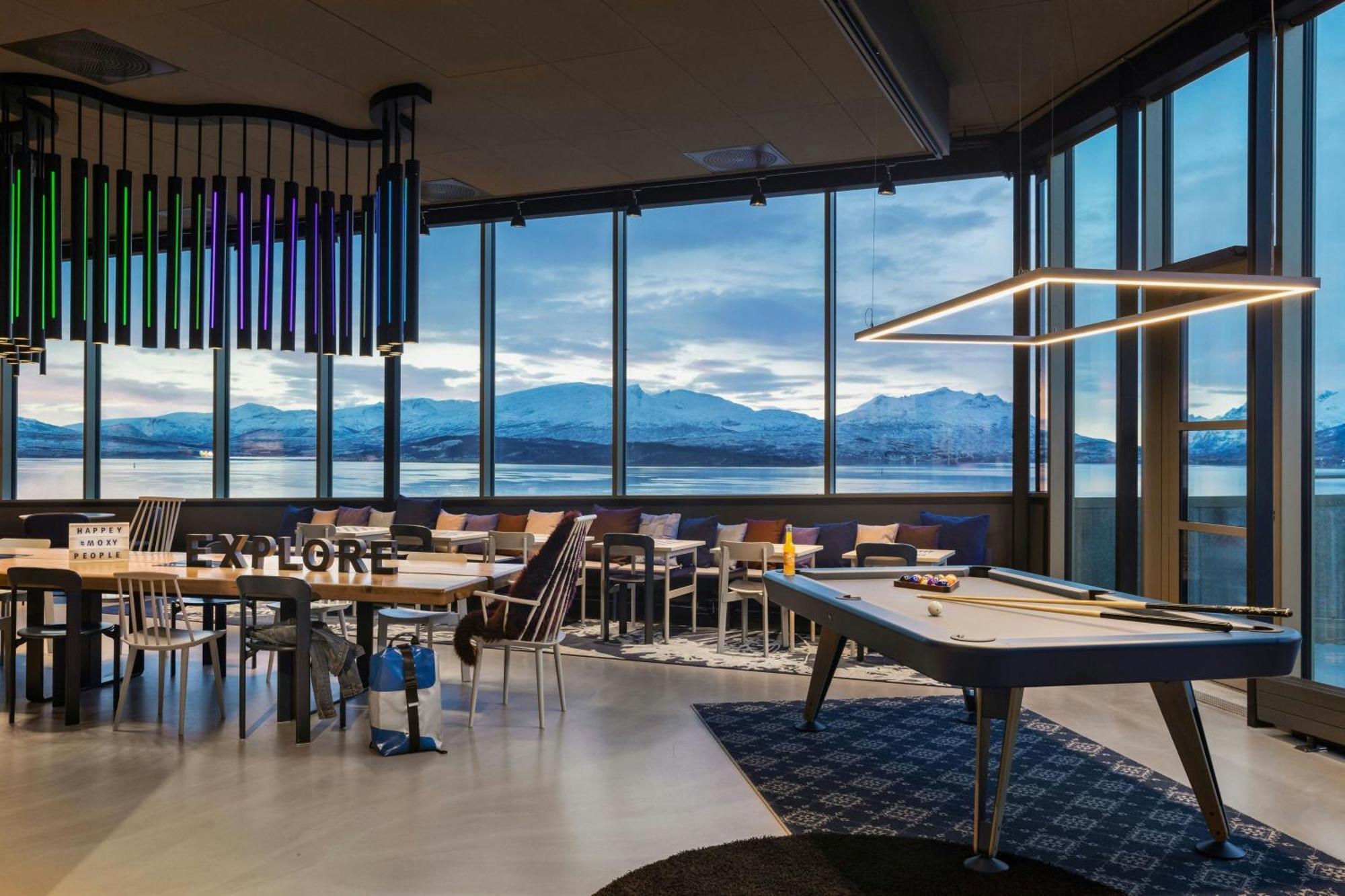 Moxy Tromso Hotel Ngoại thất bức ảnh